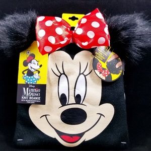DISNEY Minnie Mouse Beanie w/ Changeable Pom Ears!